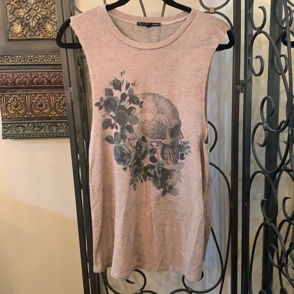 Urban outfitters truly madly deeply skull top